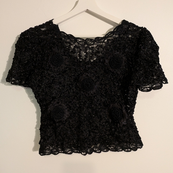 VINTAGE textured lace mesh top - size small - Picture 4 of 7